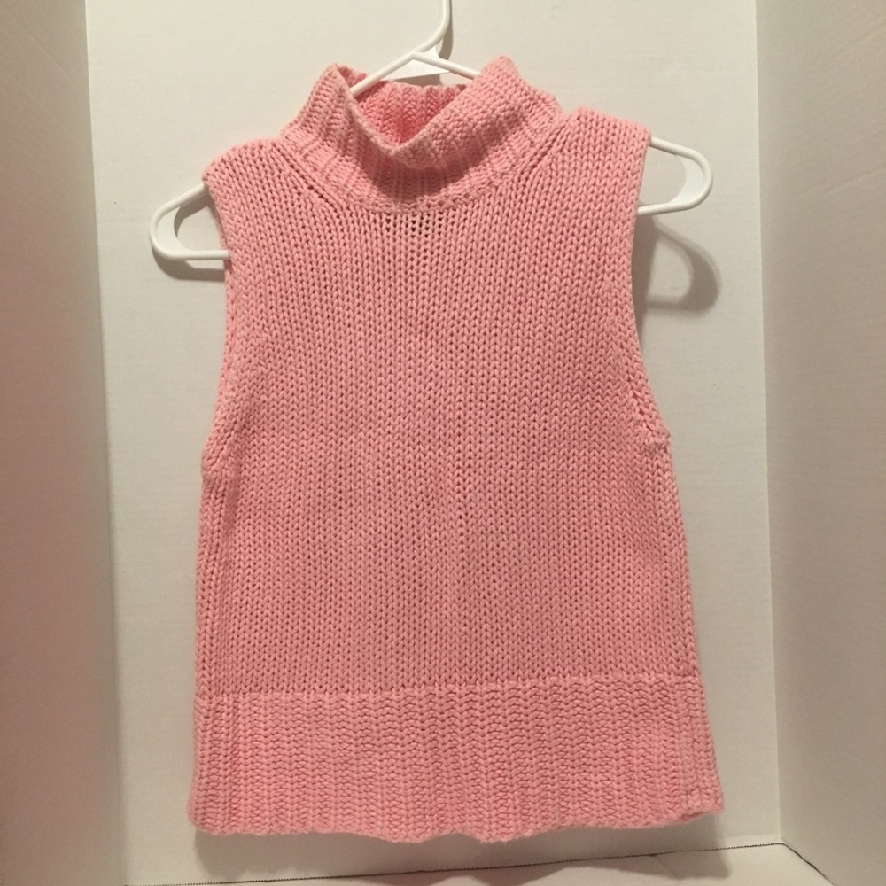 Express World Grand sweater tank top. Size Medium